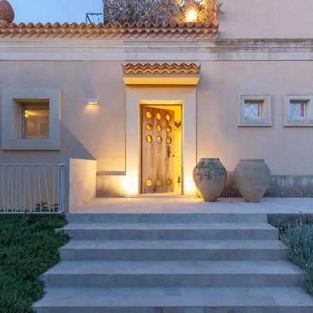 Villa Passo Degli Aironi 12, Emma *