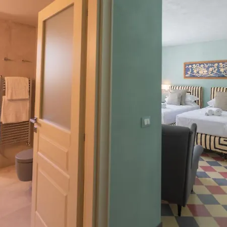 Villa Passo Degli Aironi 12, Emma