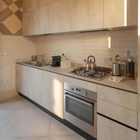 Passo Degli Aironi 12, Emma * Noto