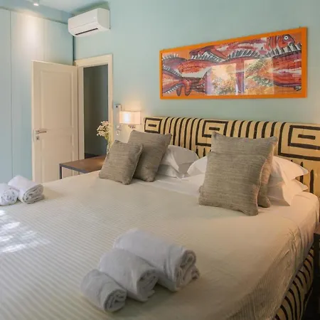 Passo Degli Aironi 12, Emma Villa *