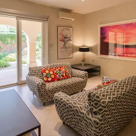 Passo Degli Aironi 12, Emma