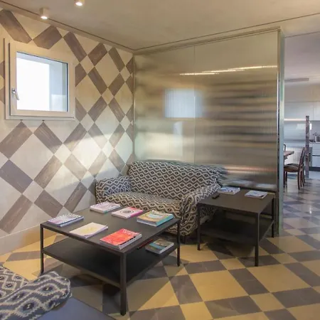 Villa Passo Degli Aironi 12, Emma *