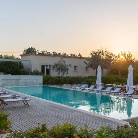 Villa Passo Degli Aironi 12, Emma Noto