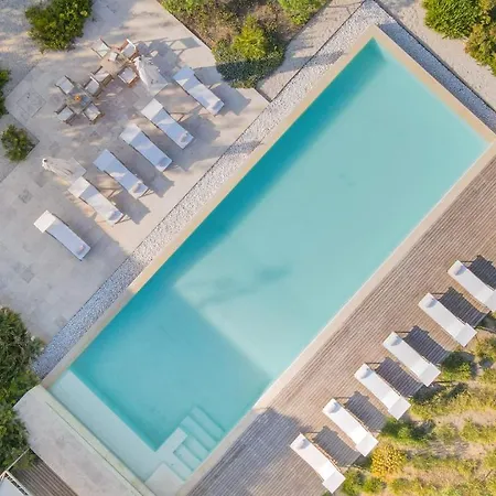 Passo Degli Aironi 12, Emma Villa *