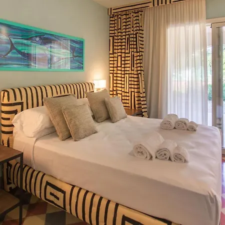 Passo Degli Aironi 12, Emma *