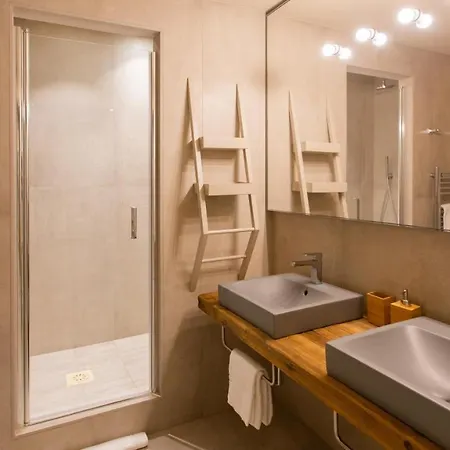 Passo Degli Aironi 12, Emma Noto