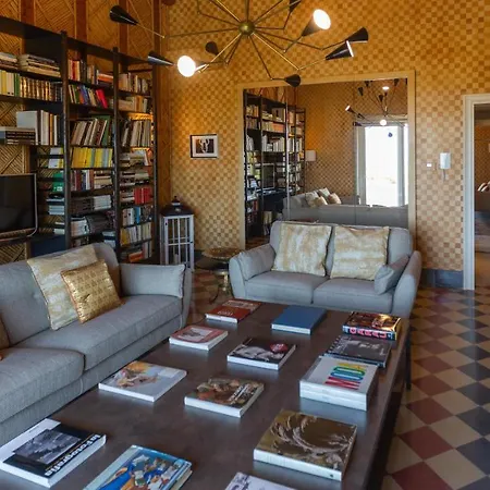 Passo Degli Aironi 12, Emma