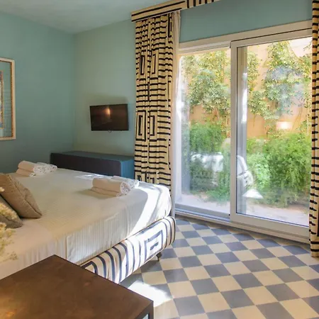 Passo Degli Aironi 12, Emma Villa