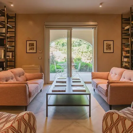 Passo Degli Aironi 12, Emma Villa